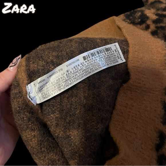 Preowned  EUC ZARA Leopard Print Fuzzy Knit Pullover Sweater - Size S - Picture 7 of 8